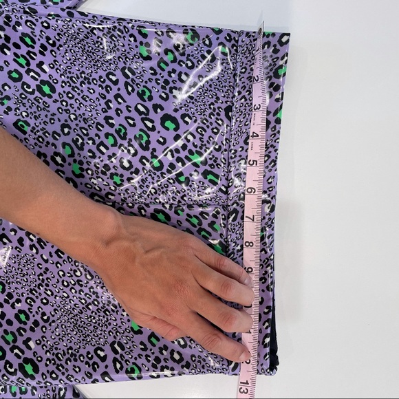 SOLD🚫AUTHENTIC NWOT Versace Purple Leopard Pants IT36 - Picture 8 of 14